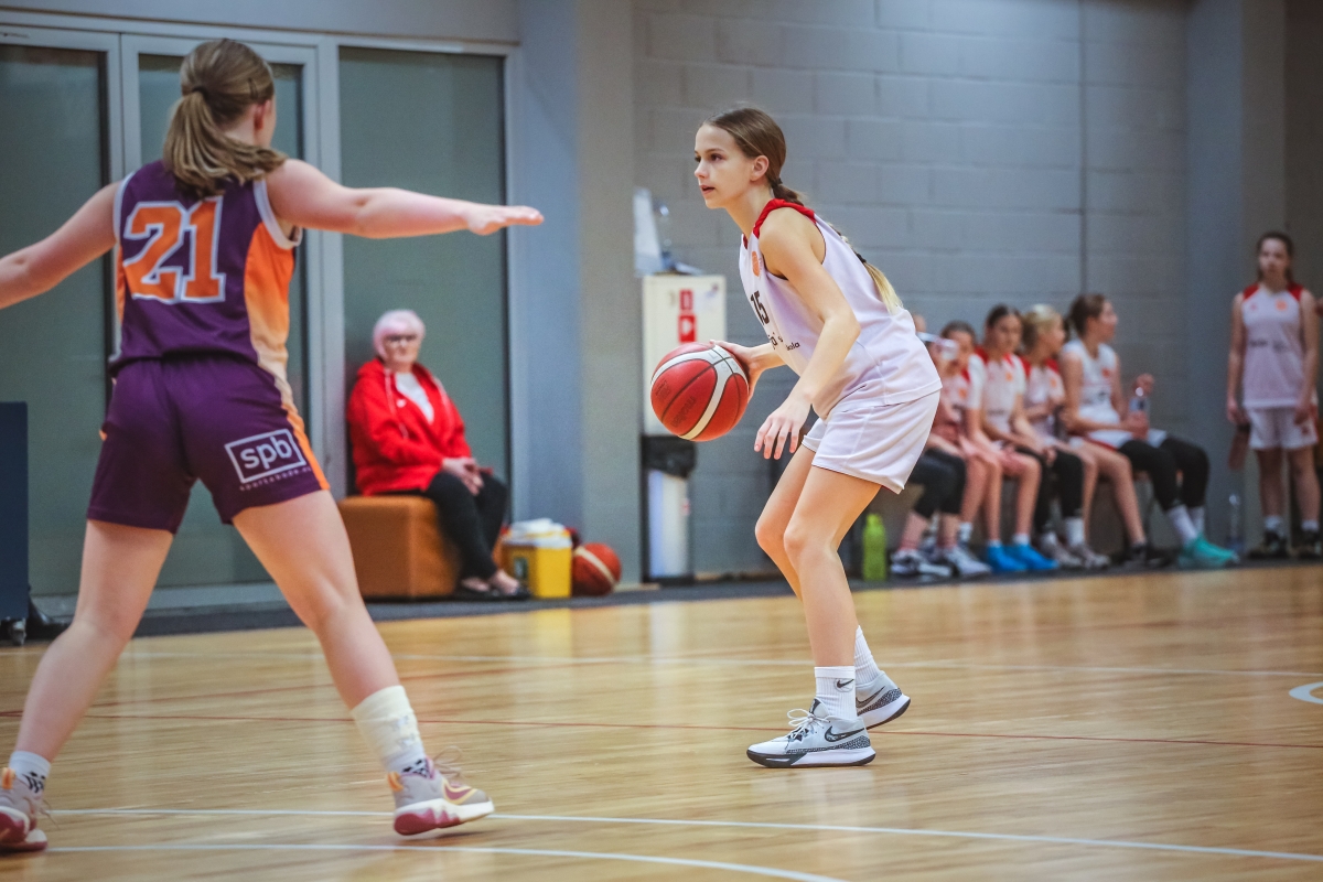Latvijas Jaunatnes basketbola līga - meitenes